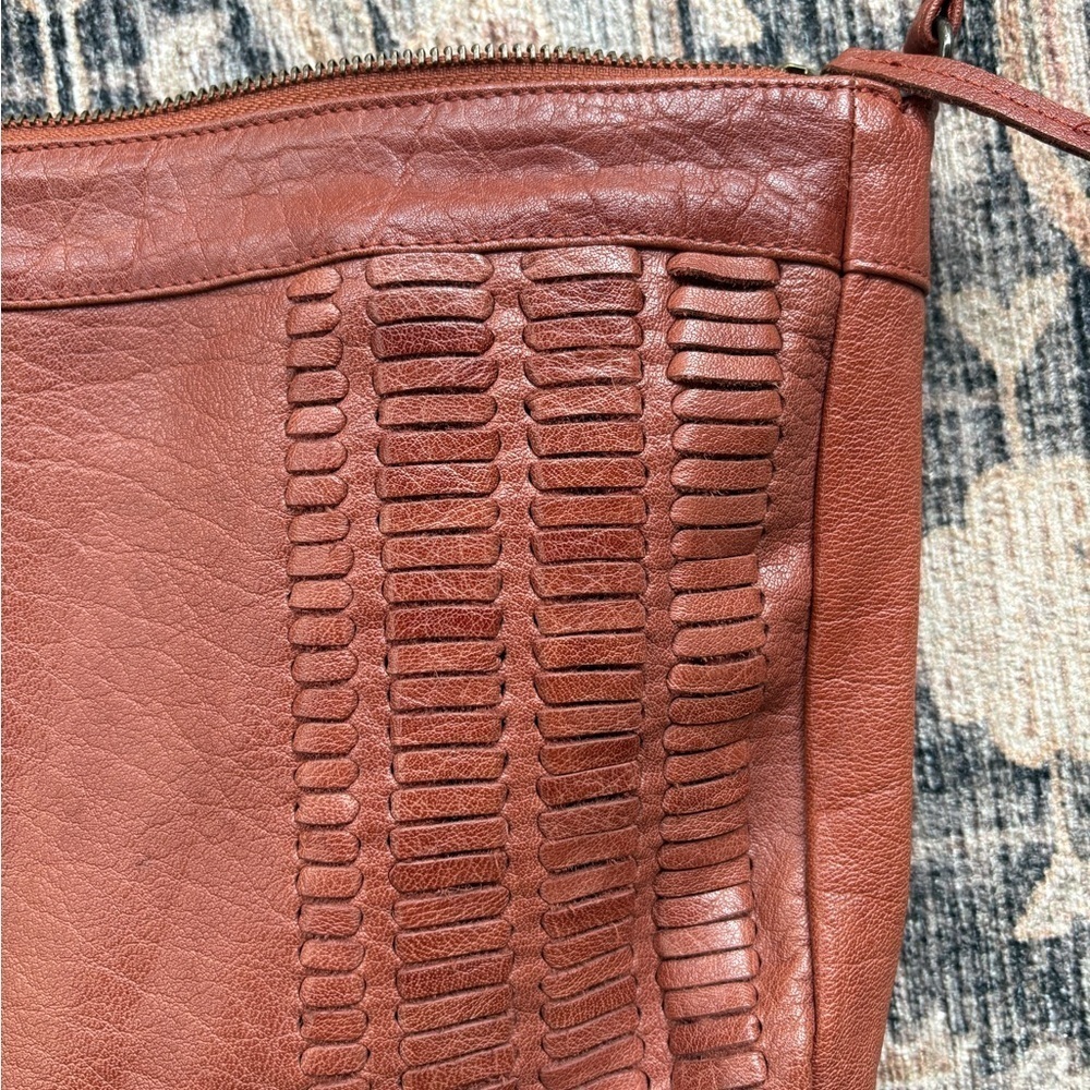 Day & Mood Leather Crossbody Bag - Picture 2 of 6